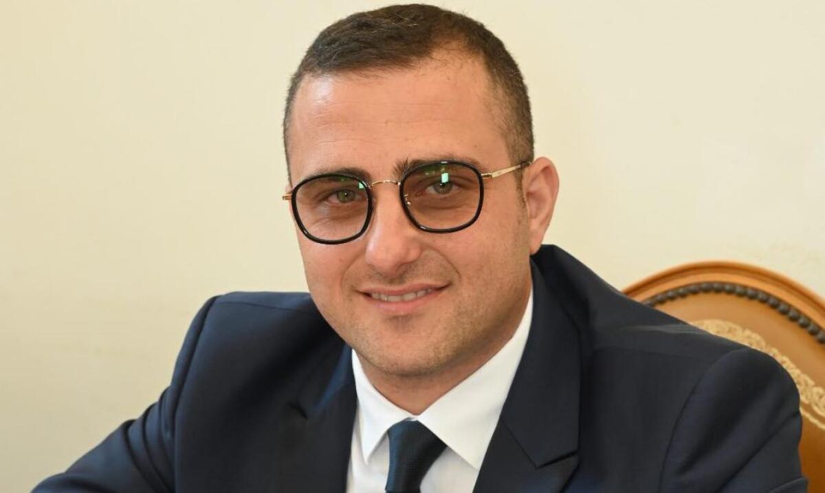 ALLARME SICUREZZA A PATERNÒ: IL PRESIDENTE TRIPOLI CONVOCA PER DOMANI  UNA SEDUTA URGENTE DEL CONSIGLIO COMUNALE - 