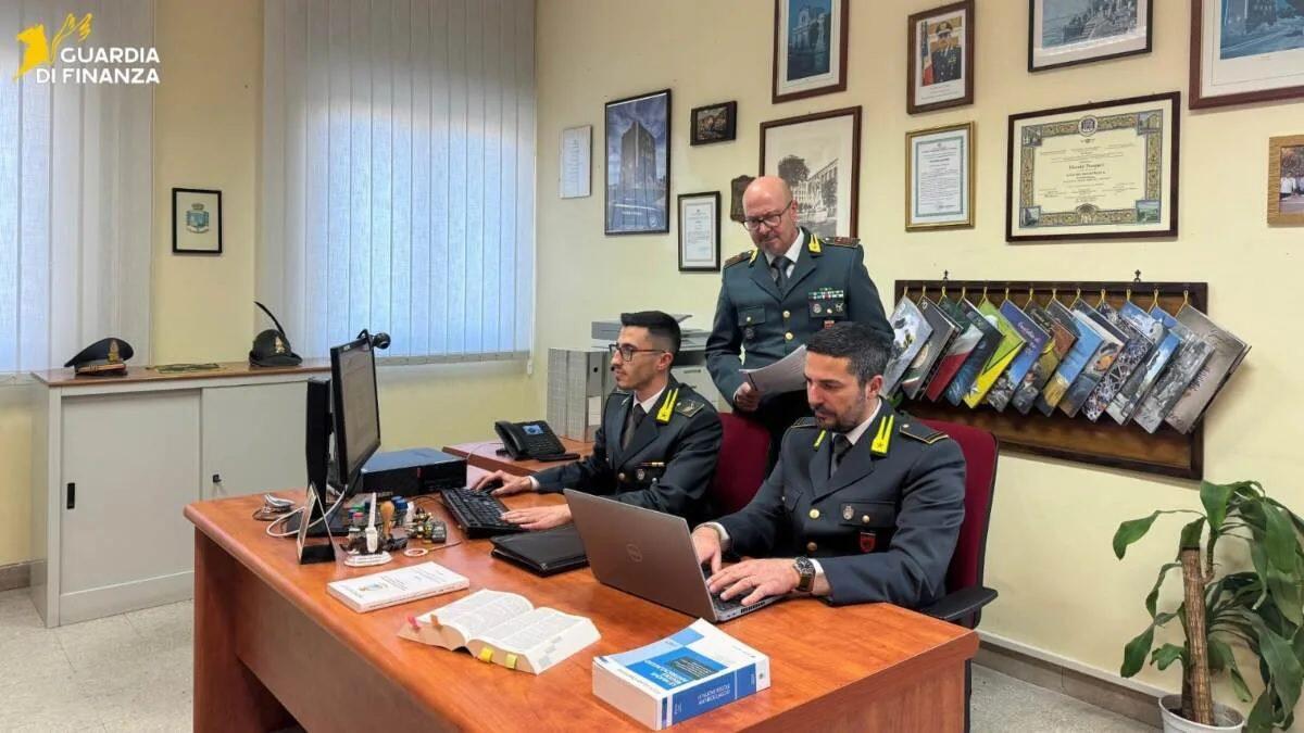 STIPENDI DA FAME E ORARI DISUMANI IN UN SUPERMERCATO DI BIANCAVILLA: ARRESTATI I DUE TITOLARI - 