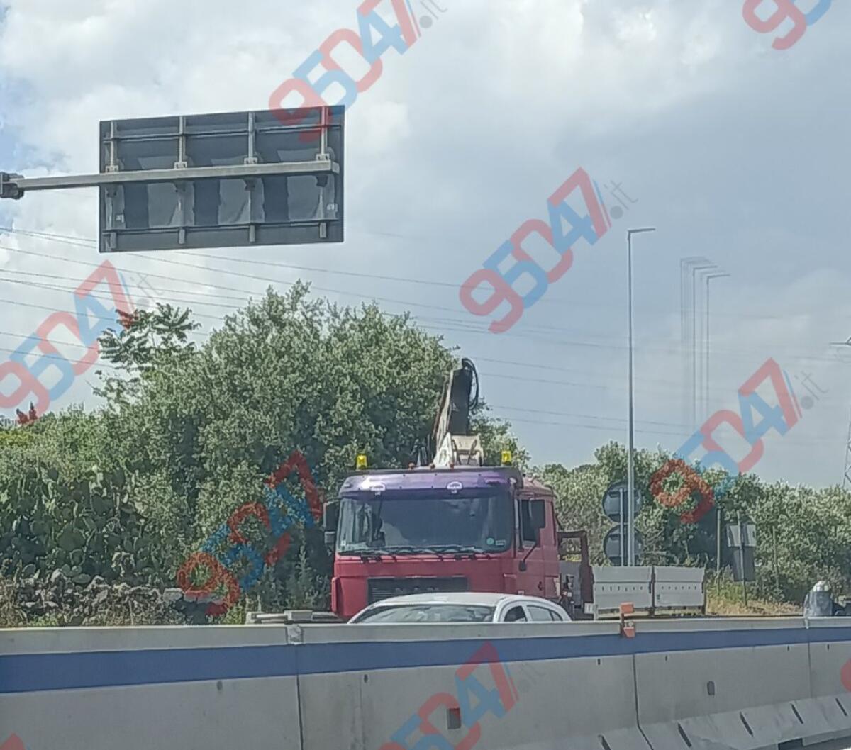 SUPERSTRADA 121, SVINCOLO MOTTA S. ANASTASIA-MISTERBIANCO CHIUSO PER LAVORI: CODE VERSO CATANIA - 