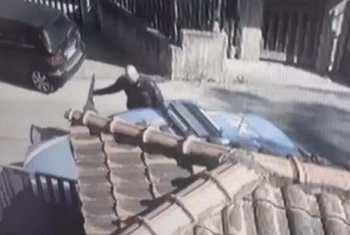 CATANIA. INSULTA LA POLIZIA SUI SOCIAL DURANTE I DOMICILIARI: 23ENNE SCOPERTO E DENUNCIATO - 