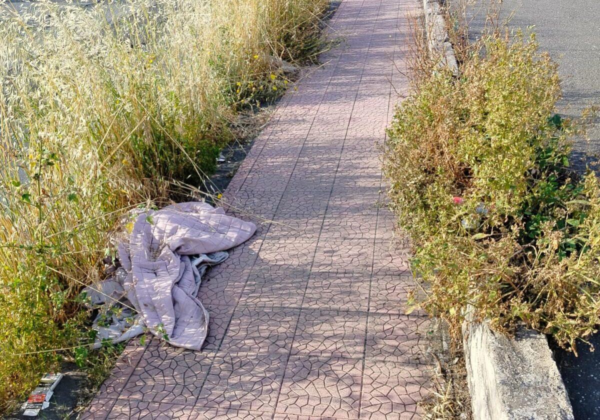 Degrado in via Giovanni Verga a Paternò: cittadini esasperati, "Non si può più passare" - 