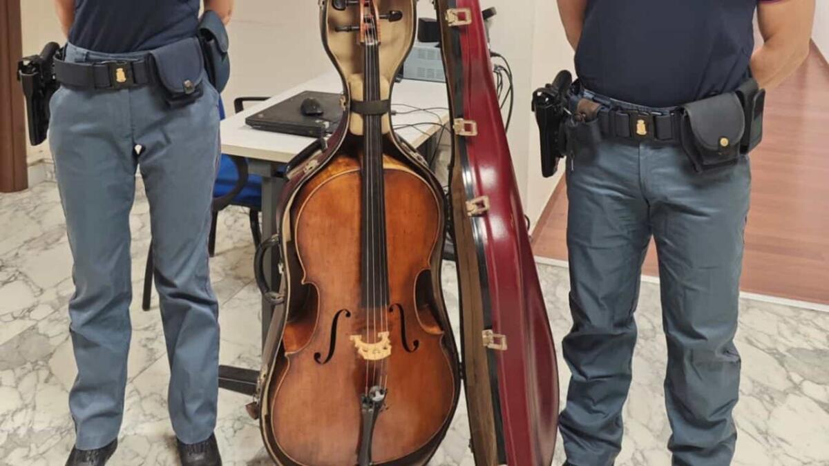 Catania, ritrovato dopo 18 anni violoncello rubato: vale oltre 20mila euro - 