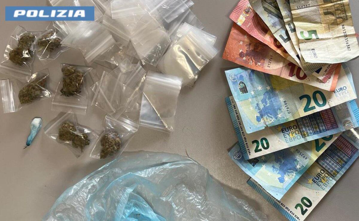 ADRANO.IN GIRO CON COCAINA E MARIJUNA IN TASCA, PUSHER 18ENNE ARRESTATO DALLA POLIZIA DI STATO - 