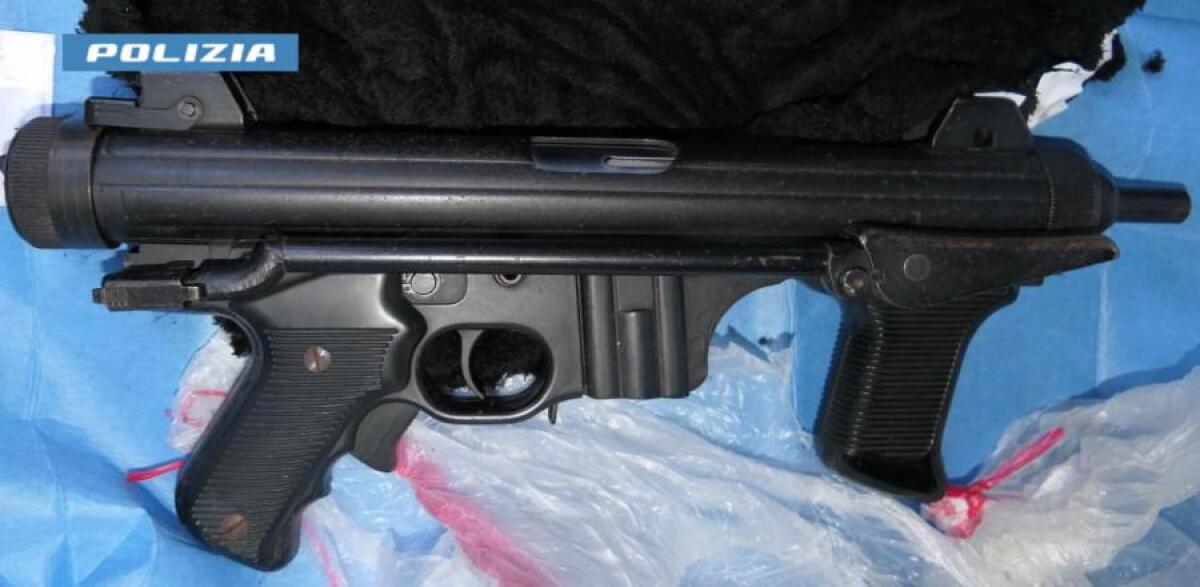 Catania, fermato giovane con arma da guerra rubata al carcere: è del 2006 - 