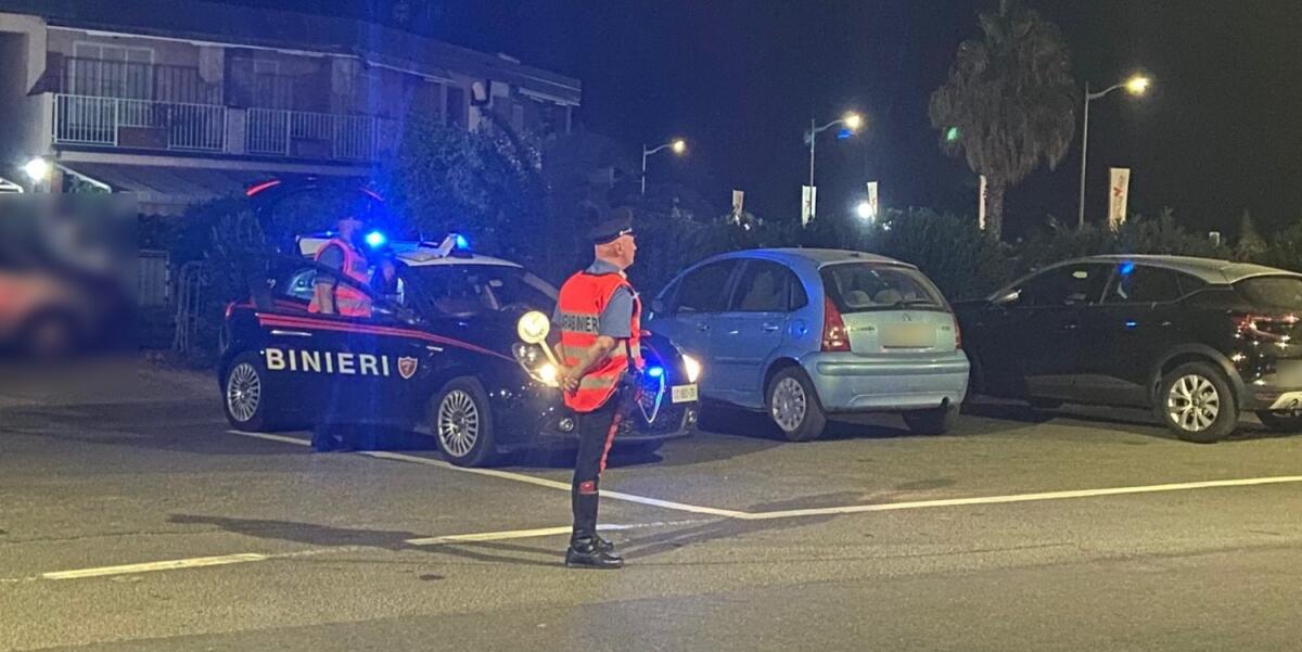 Due catanesi arrestati a Giardini Naxos dopo inseguimento notturno su auto rubata - 