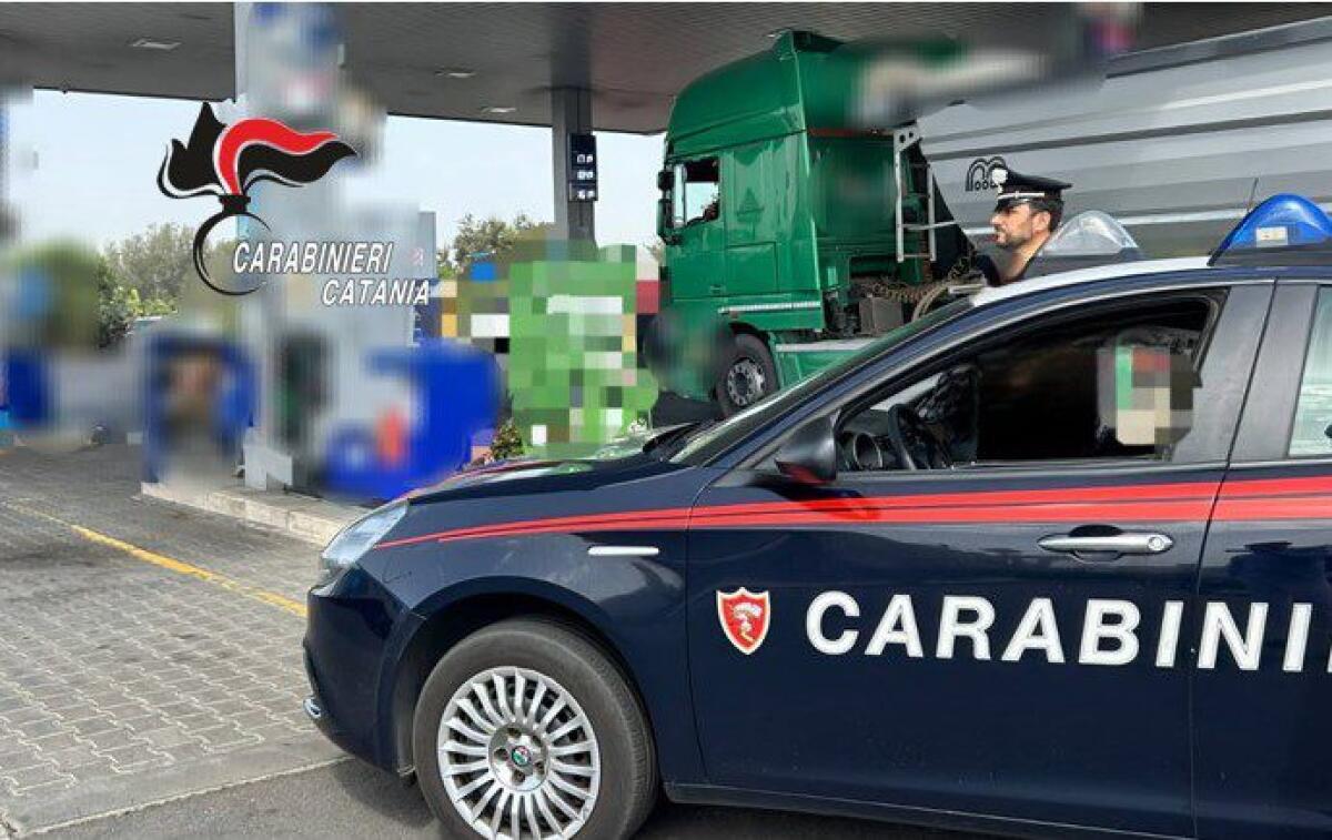 ACIREALE. RUBANO A SE STESSI NEL RIFORNIMENTO PER TRUFFARE L’ASSICURAZIONE: SCOPERTI GRAZIE ALLE TELECAMERE VICINE - 
