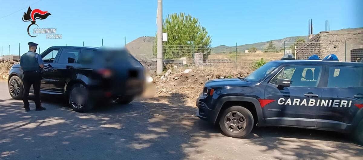 RUBANO AUTO A CAPO D’ORLANDO, FERMATI E ARRESTATI A RANDAZZO - 