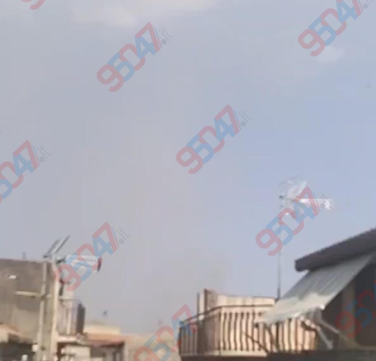 Scala Vecchia in fiamme: fumo e odore di bruciato percepiti a notevole distanza - 