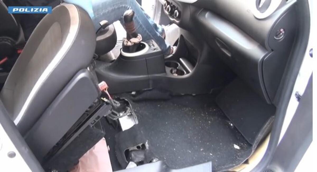 CATANIA, TRE CHILI DI COCAINA SOTTO IL SEDILE: ARRESTATO CORRIERE DELLA DROGA ETNEO - 