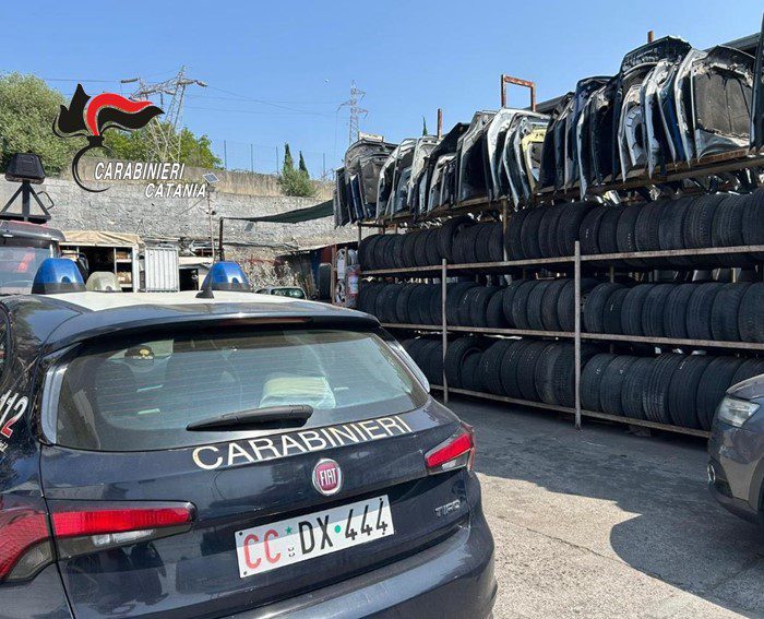 Ricambi auto rubati, maxi operazione a Catania: due denunciati e 25mila euro di multe
