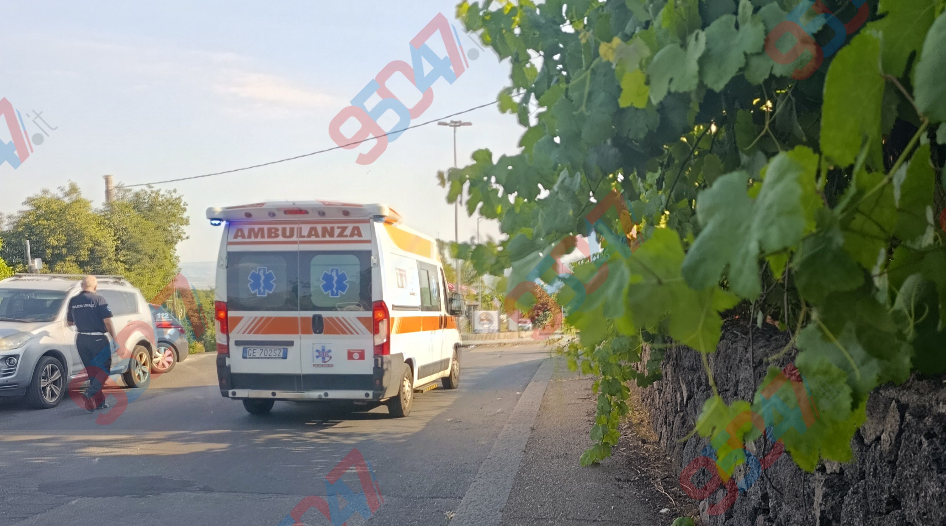 GRAVE INCIDENTE A BELPASSO: SCONTRO TRA AUTO E MOTO, 62ENNE TRASPORTATO IN ELISOCCORSO A CATANIA