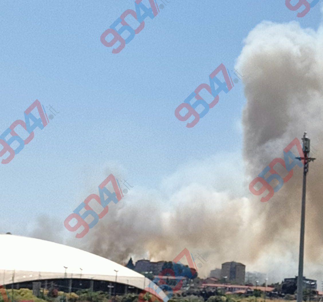 AGGIORNAMENTO INCENDI NEL CATANESE: VASTO ROGO TRA CATANIA E MISTERBIANCO, IN AZIONE ELICOTTERO ANTINCENDIO