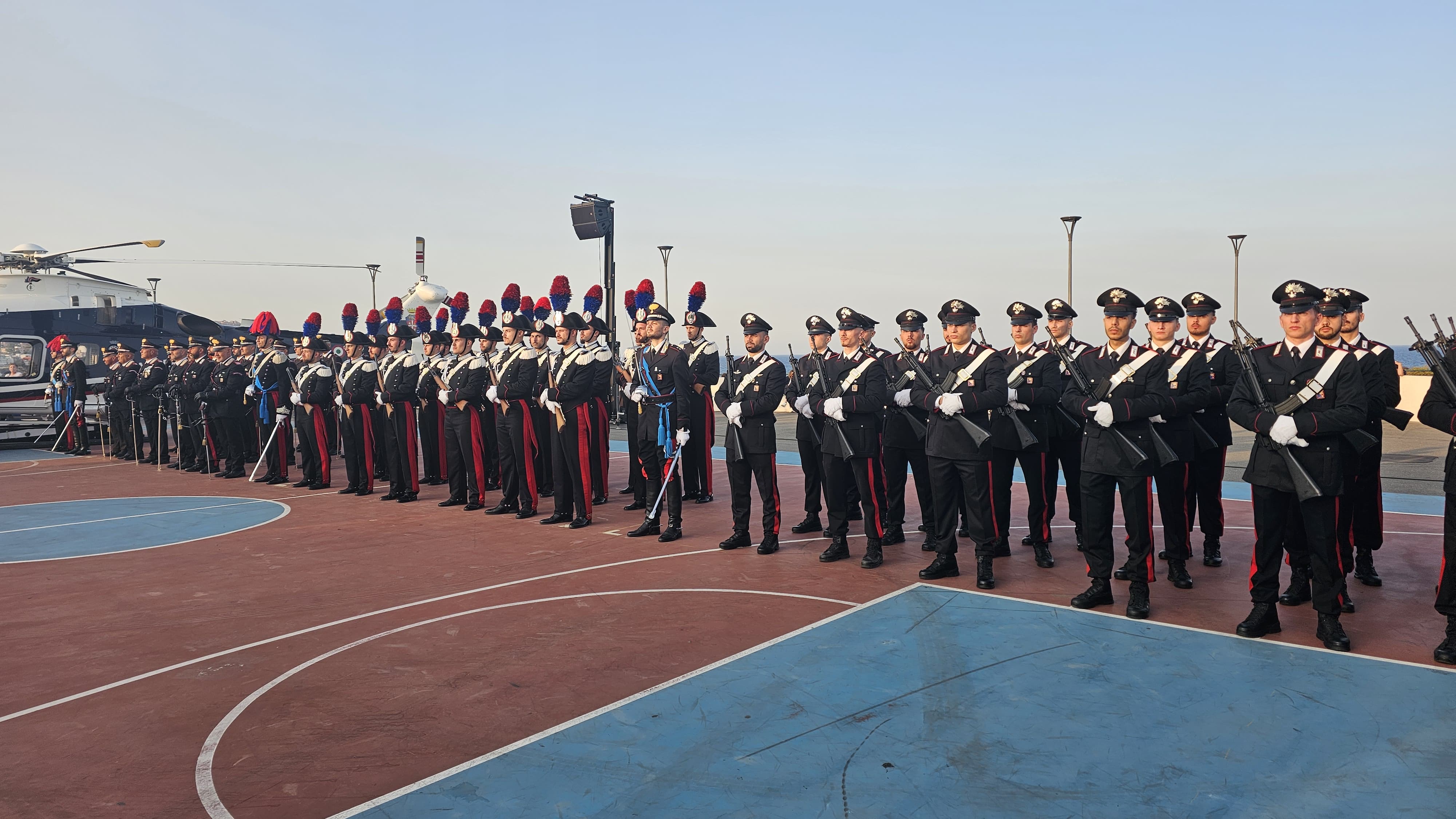 CATANIA, CERIMONIA PER I 211 ANNI DELL’ARMA DEI CARABINIERI: PREMIATI I MILITARI PIÙ VALOROSI