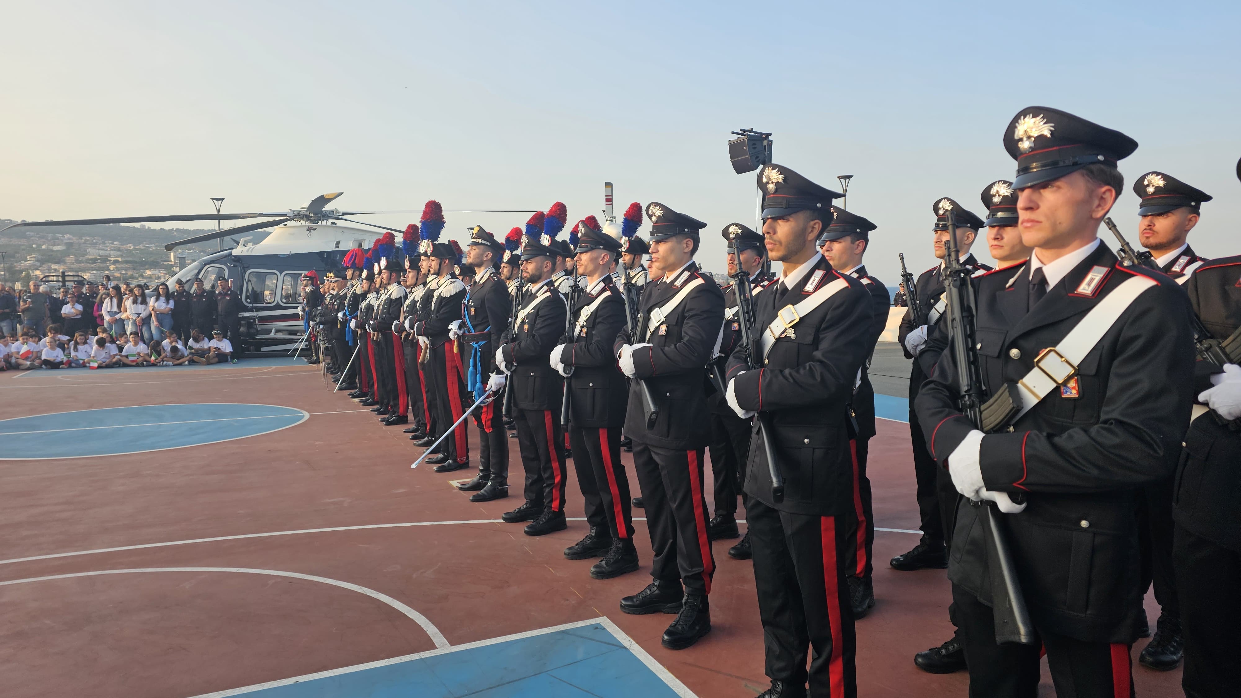 CATANIA, CERIMONIA PER I 211 ANNI DELL’ARMA DEI CARABINIERI: PREMIATI I MILITARI PIÙ VALOROSI
