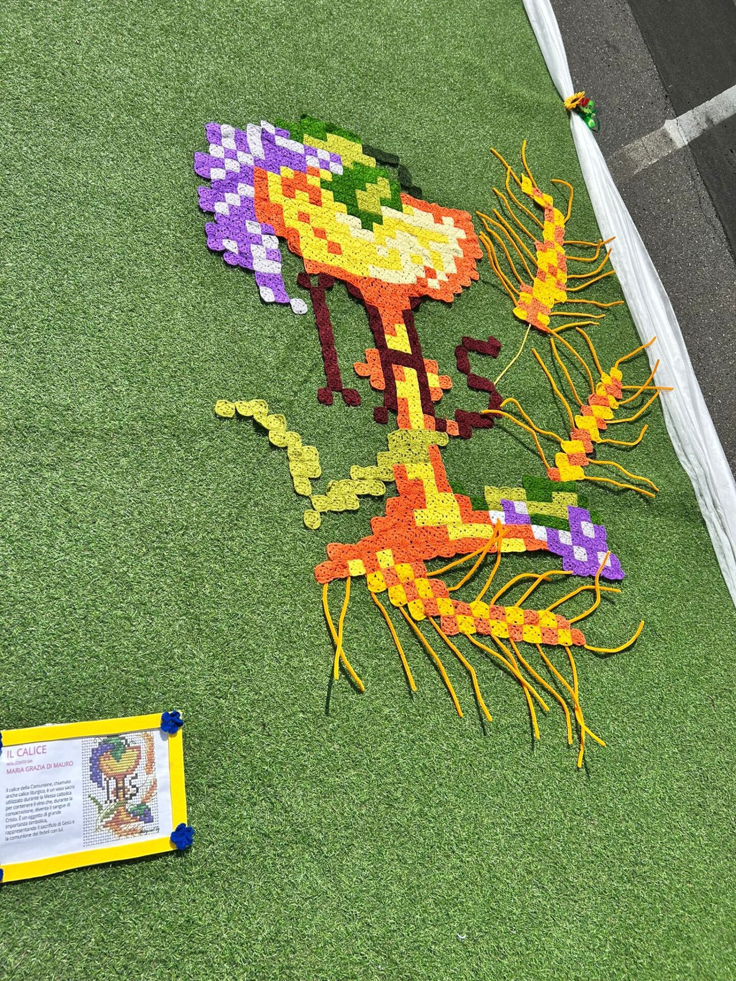 GRANDE SUCCESSO PER L’ESPOSIZIONE ALL’UNCINETTO DELLE DONNE DI RAGALNA: OGGI L’ULTIMO GIORNO PER VISITARLA