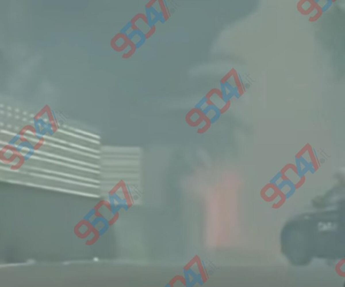 ROGO DEVASTANTE A BELPASSO: CAPANNONI INDUSTRIALI SAREBBERO STATI AGGREDITI DAL FUOCO, INTERVIENE UN CANADAIR. LA PROTEZIONE CIVILE: “NON INTRALCIATE I SOCCORSI” - 