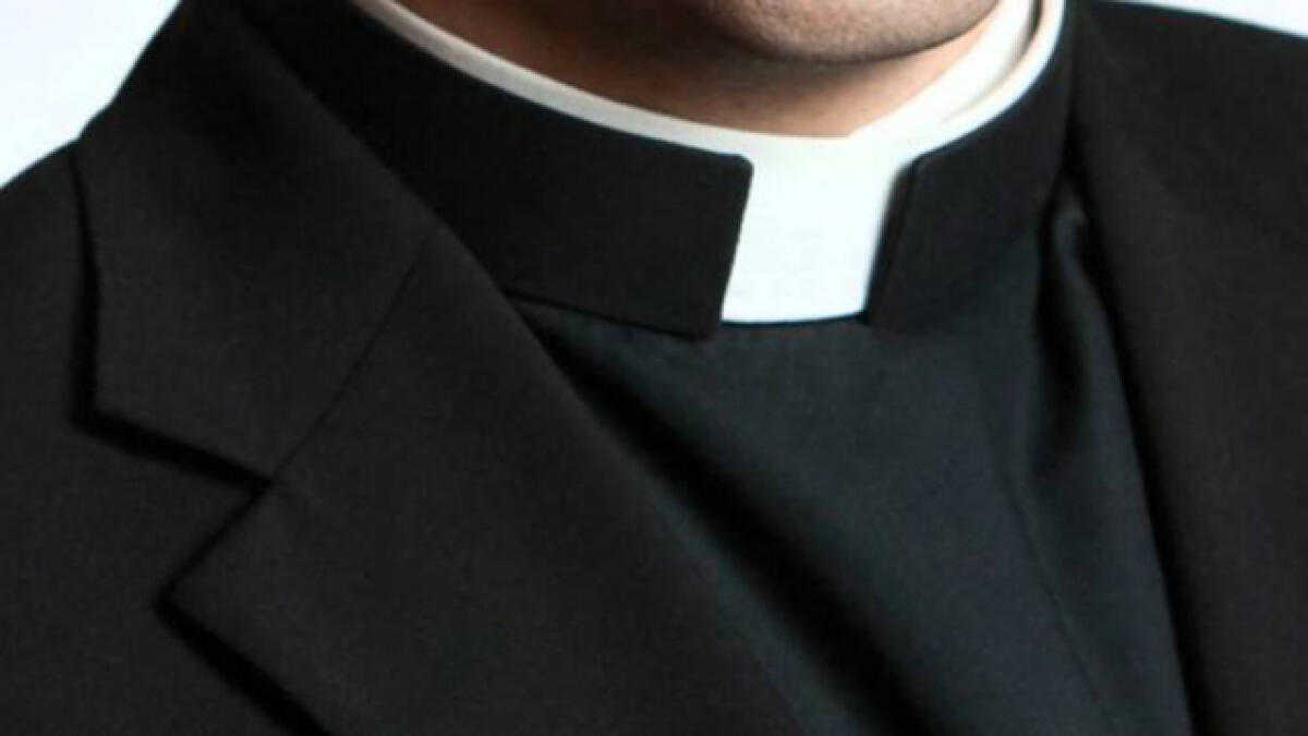 Cosenza, sacerdote arrestato per violenza sessuale su minore: indagini partite da Reggio Calabria - 
