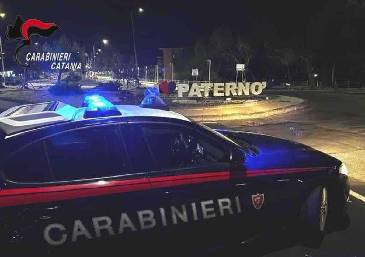 ASSALTO ARMATO NELLA NOTTE IN VILLETTA ALLE VIGNE DI SANTA MARIA DI LICODIA: FERITO IL PROPRIETARIO, INDAGANO I CARABINIERI - 