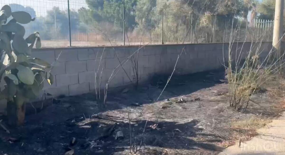 VASTO INCENDIO OGGI POMERIGGIO TRA PATERNÒ E BELPASSO: ELICOTTERO IN AZIONE, DISAGI E GRANDE MOBILITAZIONE DELLA PROTEZIONE CIVILE - 