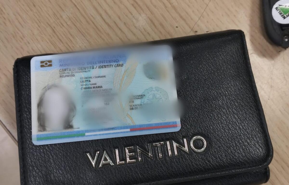 PORTAFOGLIO RITROVATO DA LEROY MERLIN A ETNAPOLIS: SI CERCA LA PROPRIETARIA - 