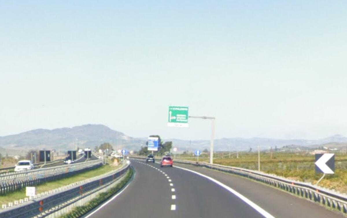 ++ AGGIORNAMENTO ++ A19 bloccata in territorio di Belpasso: uscita obbligatoria a Motta Sant’Anastasia, rientro a Gerbini via SS 192 - 