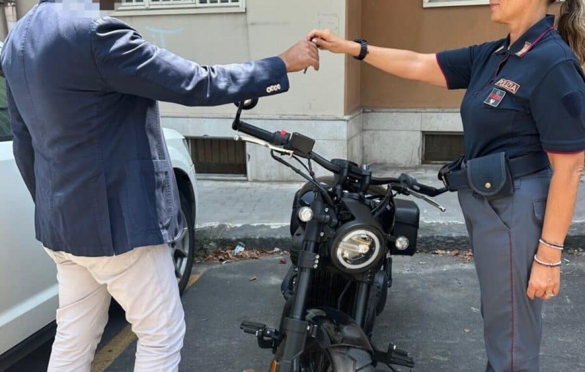 Catania, ruba una moto e tenta la fuga sulla Circonvallazione: 18enne fermato dalla Polizia - 