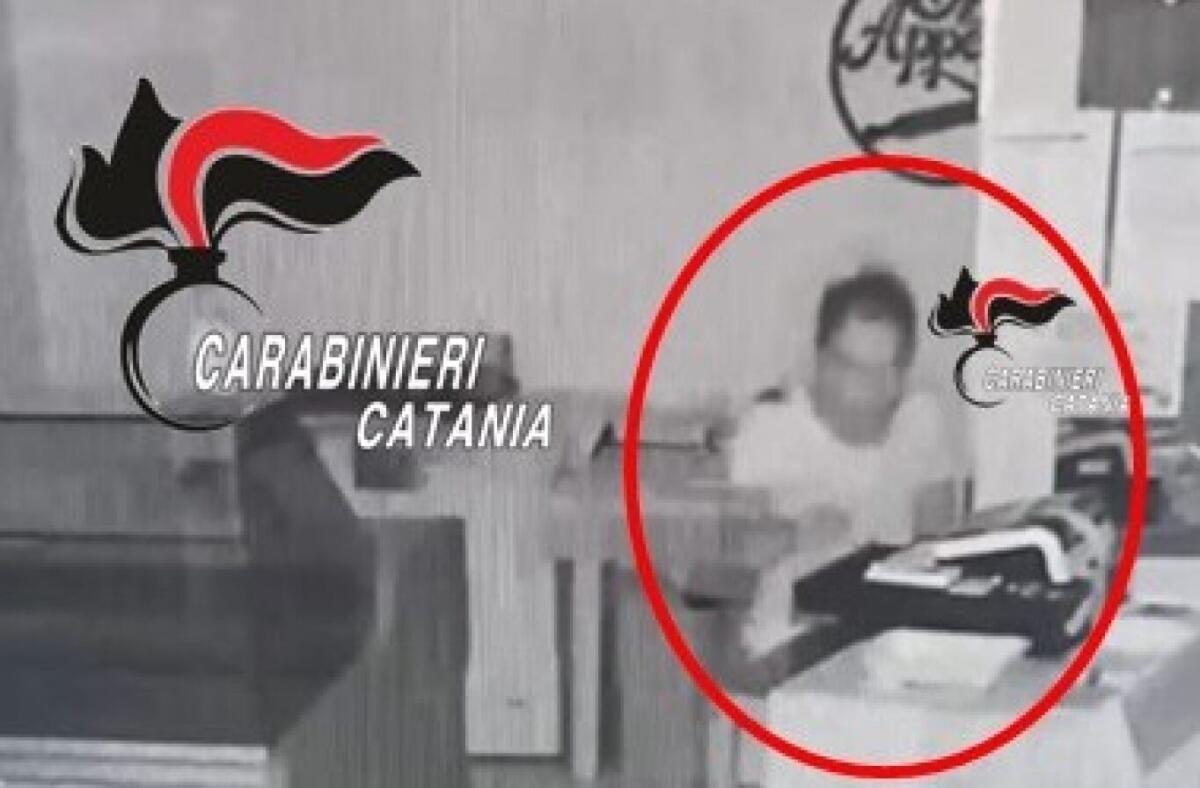 VIAGRANDE, ENTRA DI NOTTE IN PESCHERIA MA NON TROVA I CONTANTI E SI PORTA I PRODOTTI ITTICI: DENUNCIATO - 