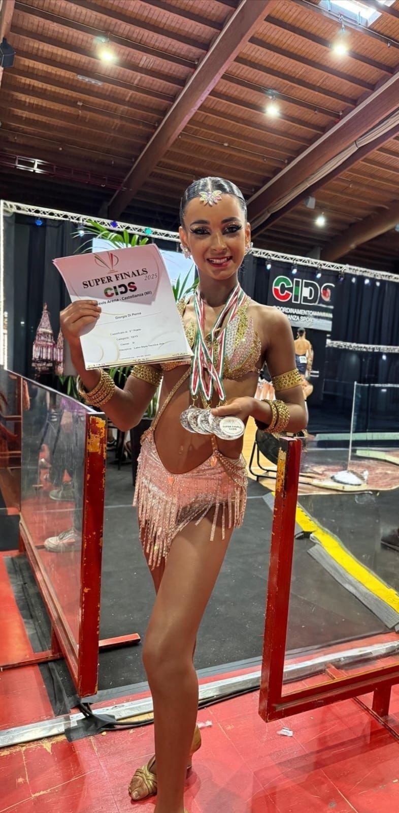 SUCCESSO TRAVOLGENTE PER “MUSICALS”: IL SAGGIO DI FINE ANNO DELLA SCUOLA FUTURA STUDIO CONQUISTA IL TEATRO ABC