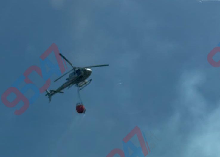 FIAMME TRA SCALILLI E SAN VITO: SUL POSTO UN ELICOTTERO E SQUADRE DEL CORPO FORESTALE