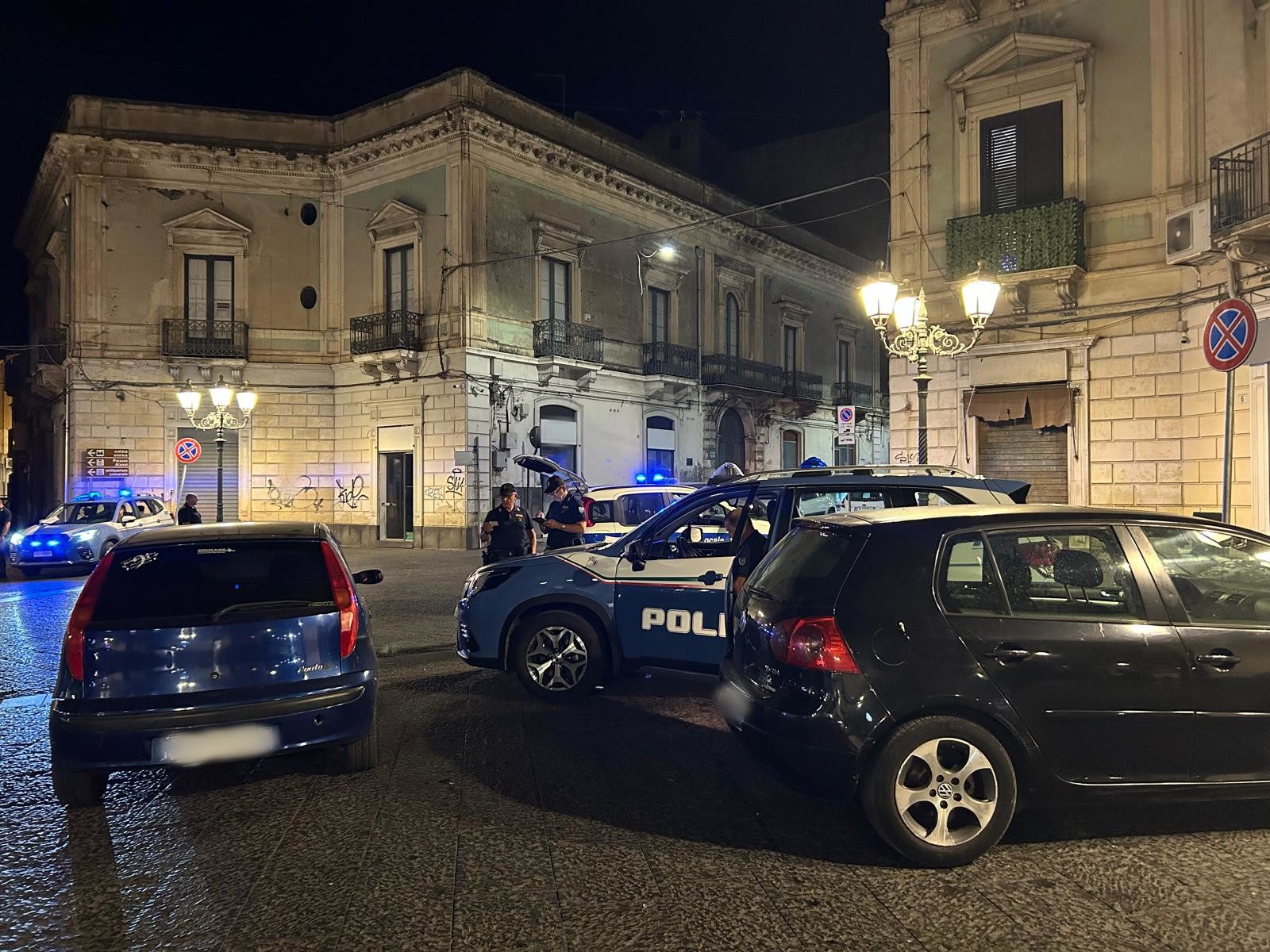 PATERNÒ, MAXI OPERAZIONE DELLA POLIZIA: DUE ESPULSIONI, 150 IDENTIFICATI E RAFFICA DI MULTE