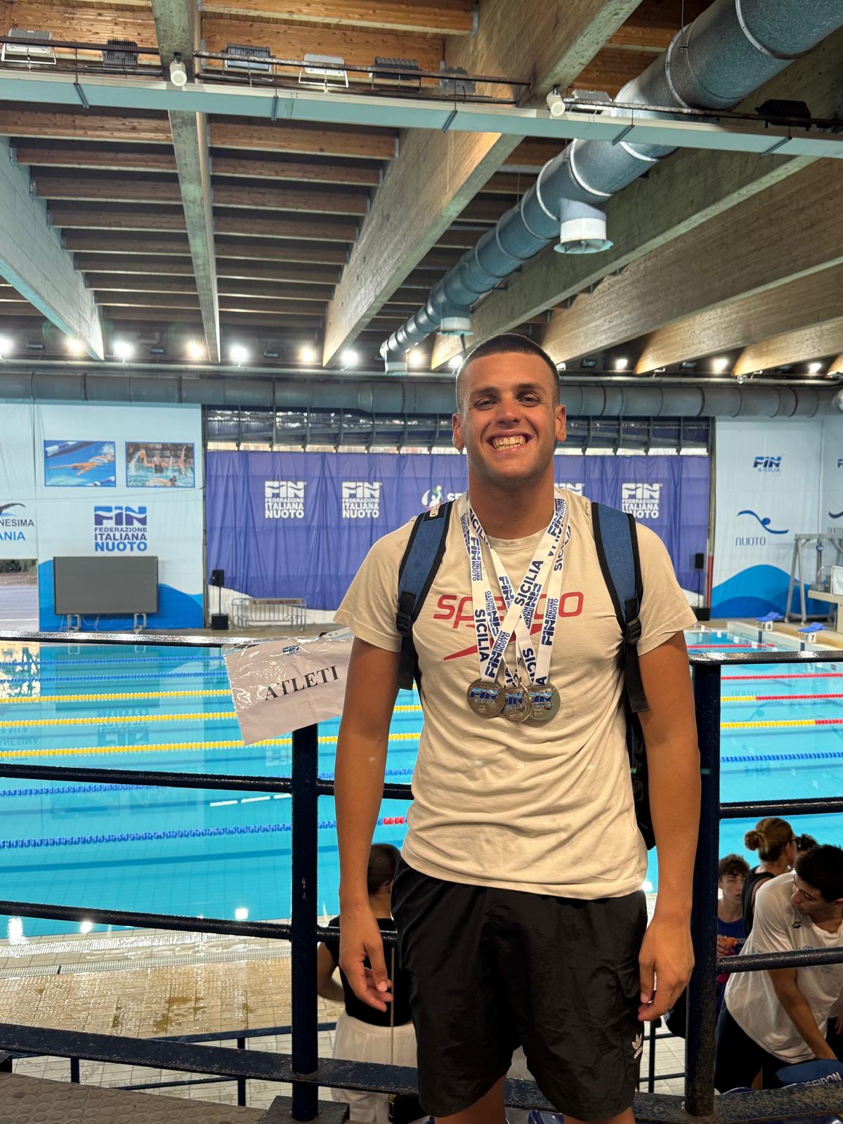 ANGELO E GIUSEPPE RAPISARDA PROTAGONISTI ALLE GARE REGIONALI DI NUOTO