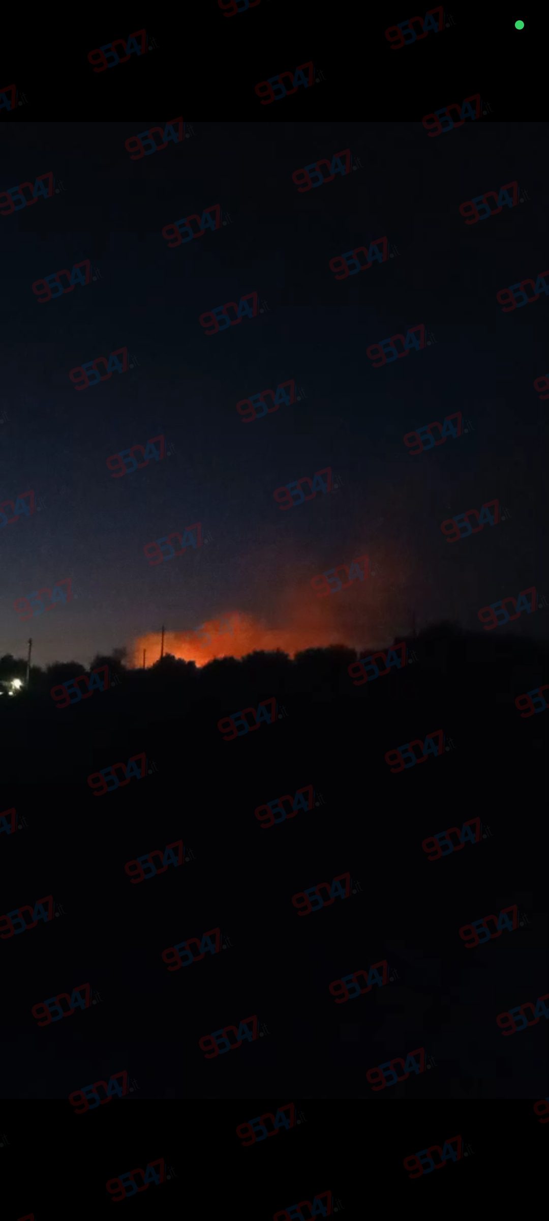 Sterpaglie in fiamme tra Scalilli e Currone: incendio in corso, Vigili del Fuoco in azione