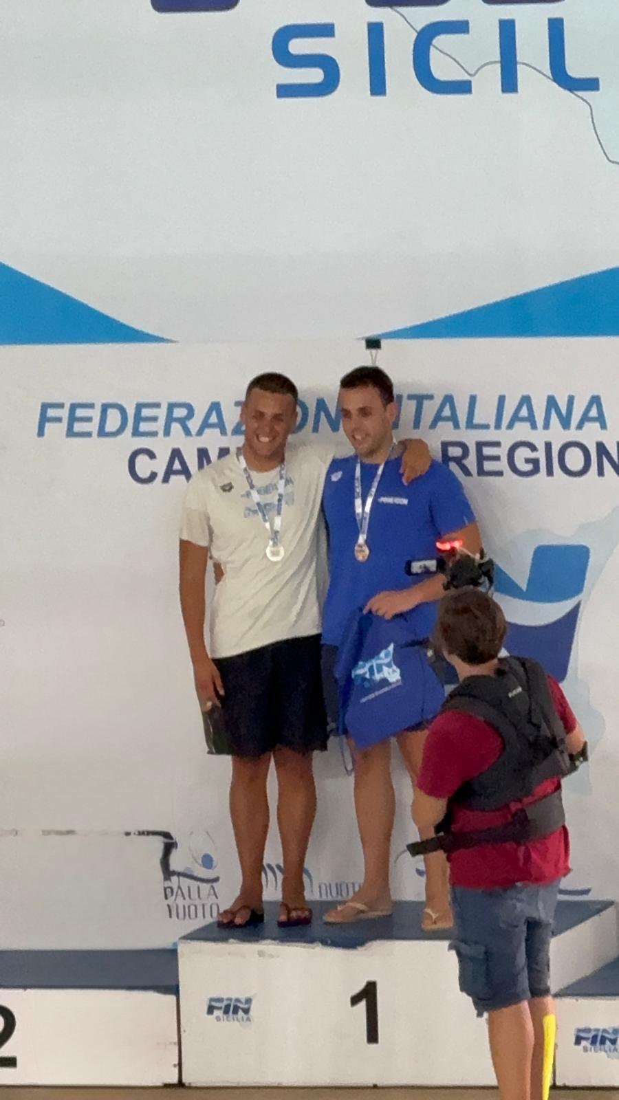 ANGELO E GIUSEPPE RAPISARDA PROTAGONISTI ALLE GARE REGIONALI DI NUOTO