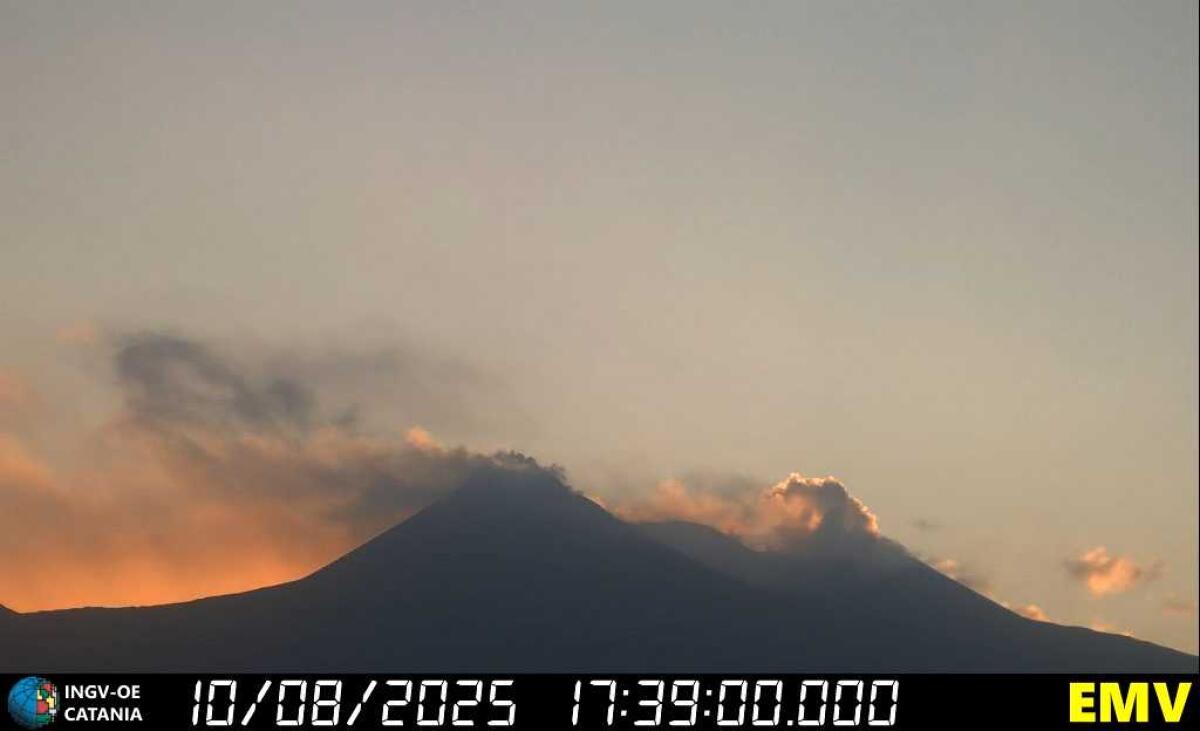 NUOVO BOLLETTINO INGV: ETNA, FRATTURA A 3100 METRI E COLATA LAVICA VERSO SUD EST - 