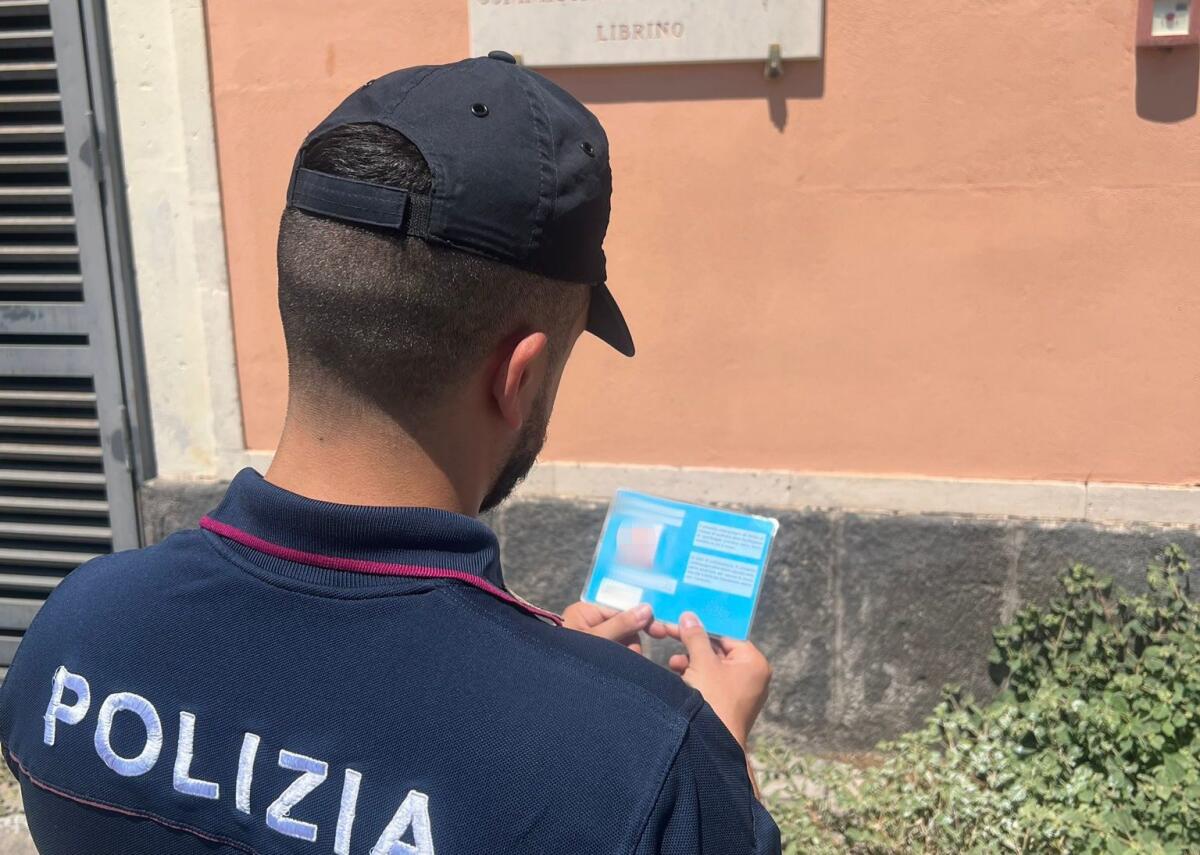 CATANIA. PARCHEGGIA CON IL PASS DISABILI DELLA ZIA MORTA: LO AVEVA RITOCCATO COL PENNARELLO - 