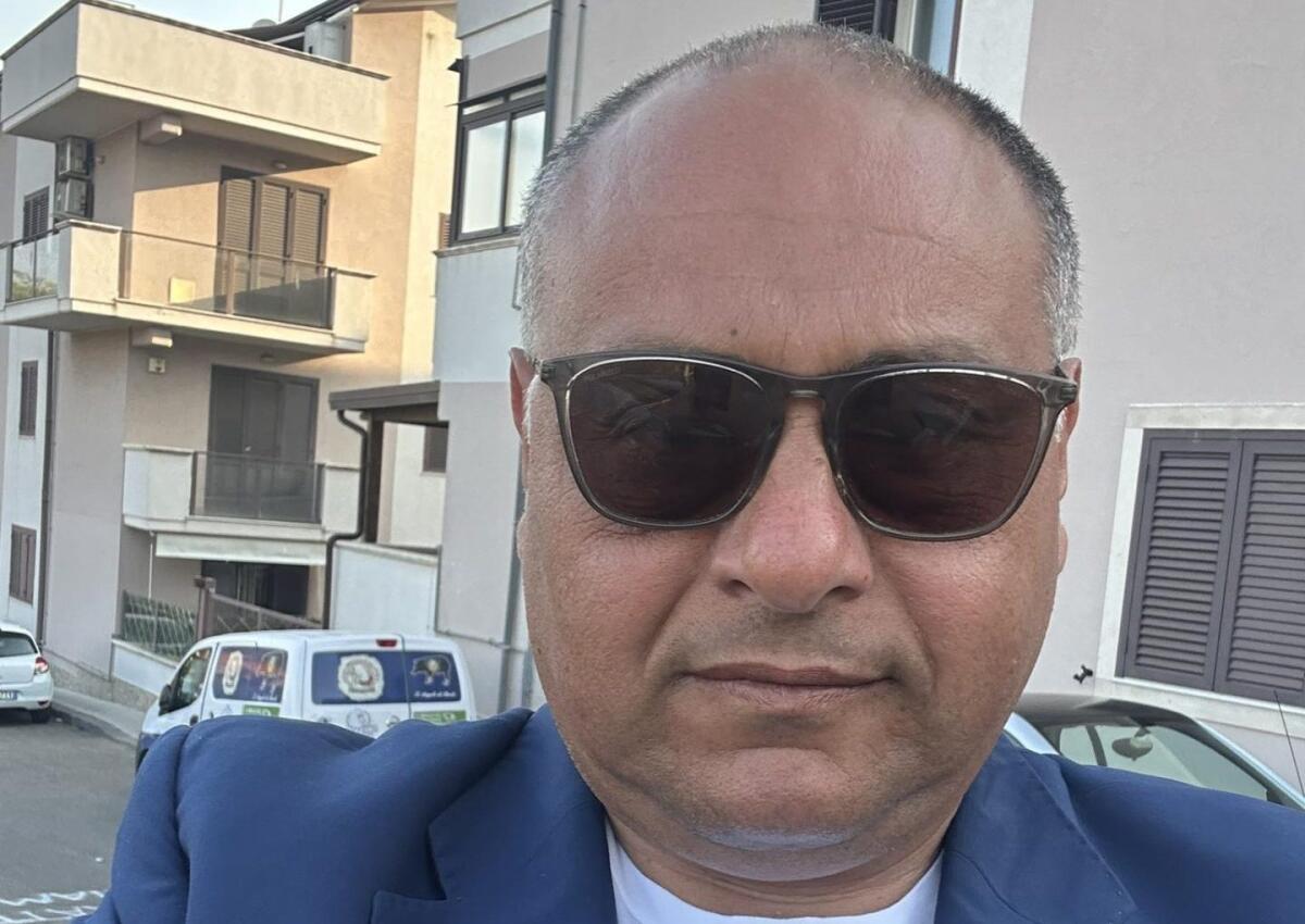 Valverde, il sindaco Caggegi aggredito in piazza: pugno da un consigliere d’opposizione - 