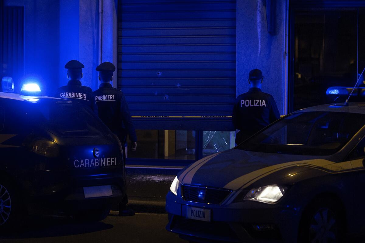 Catania, tre sparatorie in 48 ore: colpi contro negozi e abitazione di pregiudicato - 