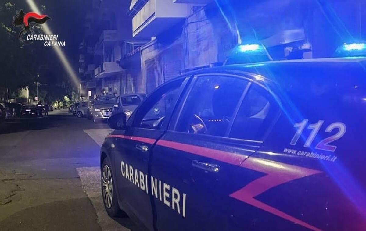 Catania, sorpreso a rubare in casa: 47enne in fuga bloccato dai Carabinieri - 