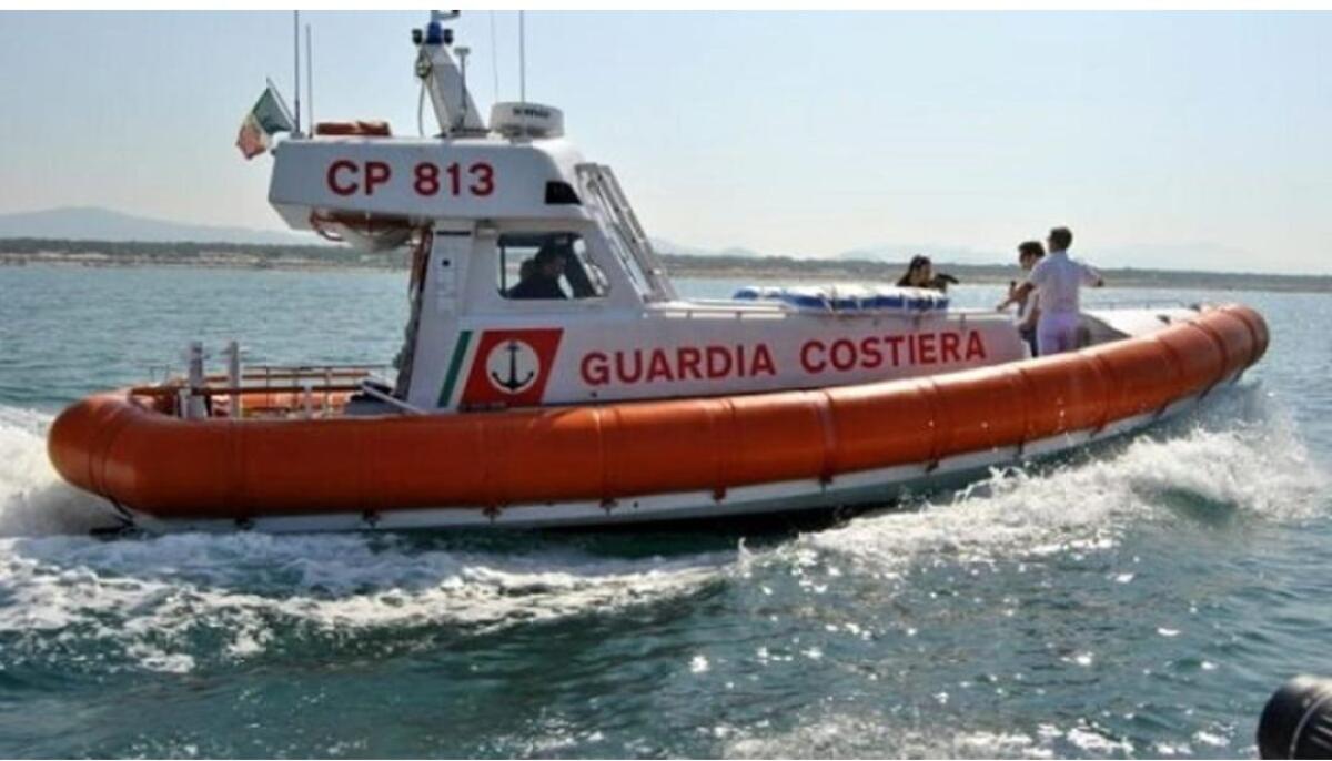 MONDELLO, 23ENNE CADE DAL GOMMONE E MUORE COLPITO DALL’ELICA - 