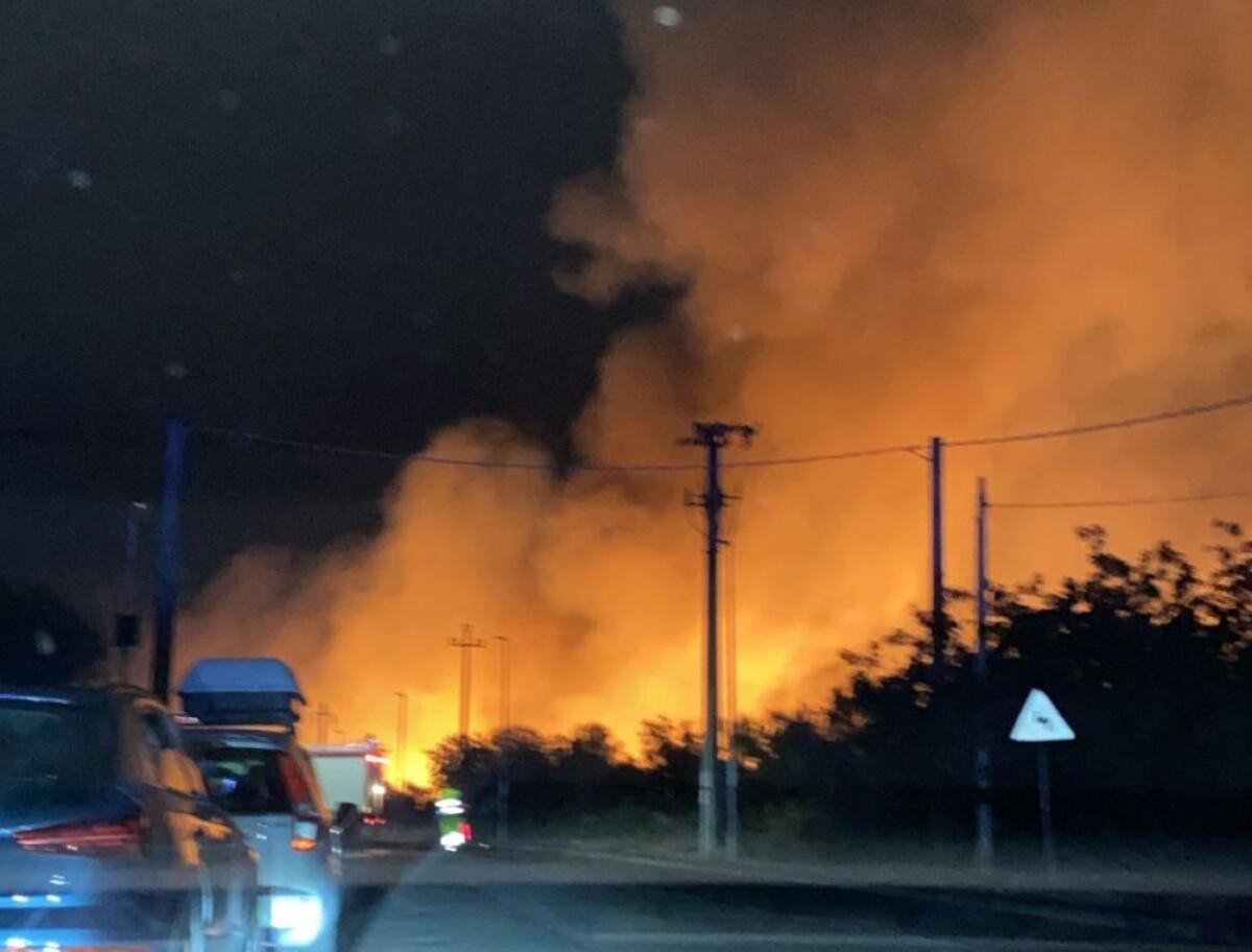 INCENDIO A CAMPOROTONDO ETNEO, LA DENUNCIA DEI CONSIGLIERI DI “LIBERI E FORTI PER CAMPOROTONDO”: “SALUTE A RISCHIO, INERZIA GRAVE” - 