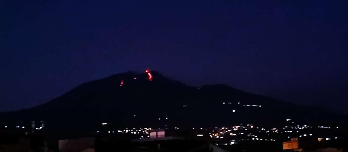 ETNA, FONTANE DI LAVA E TREMORI ANCORA ALTI: IL FLUSSO RAGGIUNGE QUOTA 2250 METRI – ECCO L’ULTIMO BOLLETTINO INGV - 
