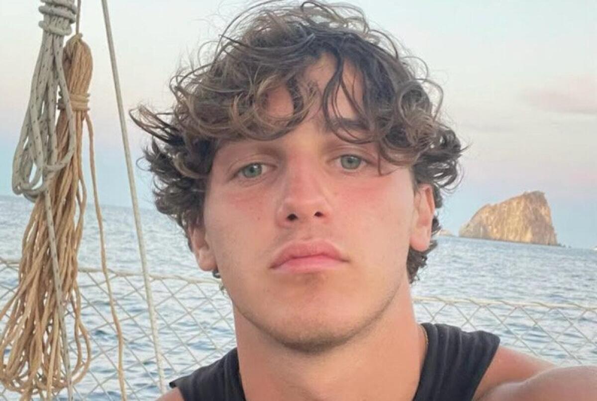 Tragedia ieri a Polignano a Mare: muore 22enne di Catania dopo un tuffo dagli scogli - 