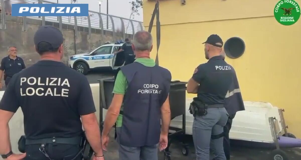 Catania, maxi-controlli a Ognina: sanzioni per 27mila euro e 50 kg di alimenti distrutti in trattoria, panineria e chiosco - 