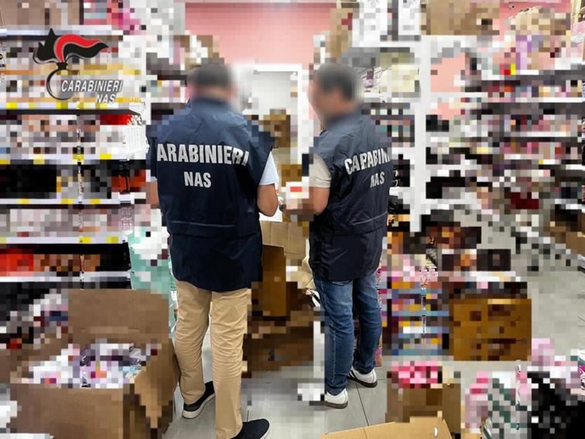 Catania, pericolosi cosmetici privi di certificazione: sequestrati 4500 prodotti in un ingrosso - 