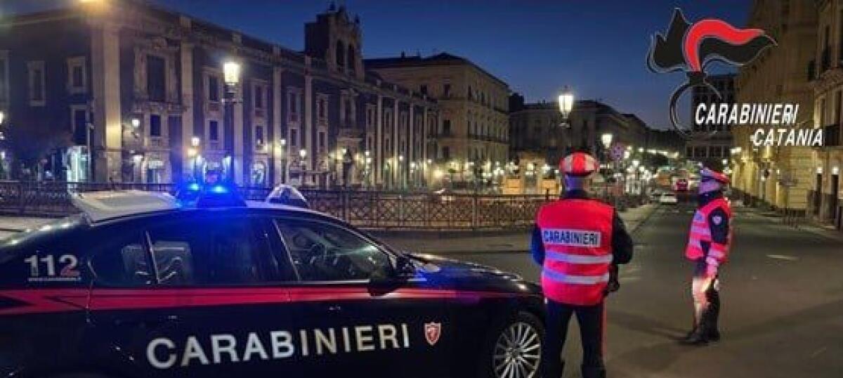 CATANIA. Smonta pomelli e rosoni da portoni d’epoca: denunciato 42enne catanese - 