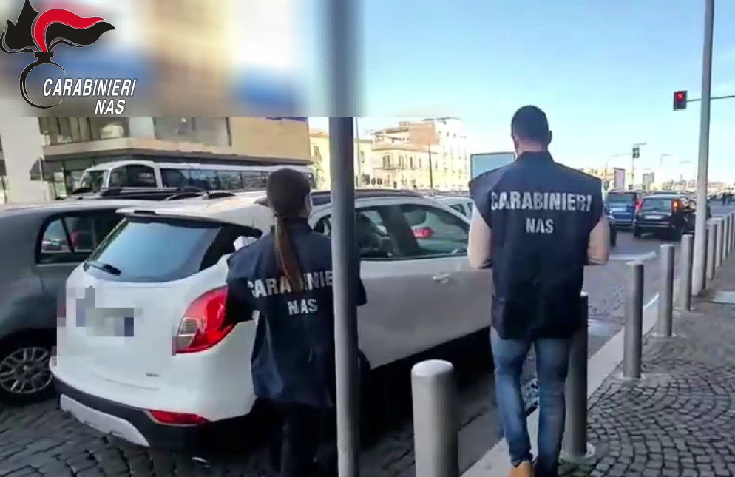 Catania, sequestrati 4.000 kg di pasta infestata da insetti in un centro commerciale