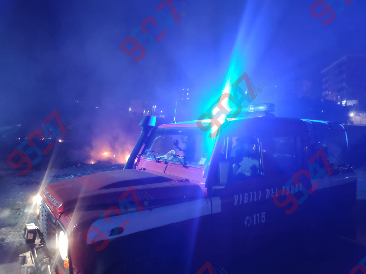 PATERNO', INCENDIO DI STERPAGLIE IN VIA ARTI E MESTIERI: LA MISERICORDIA LANCIA L’ALLARME