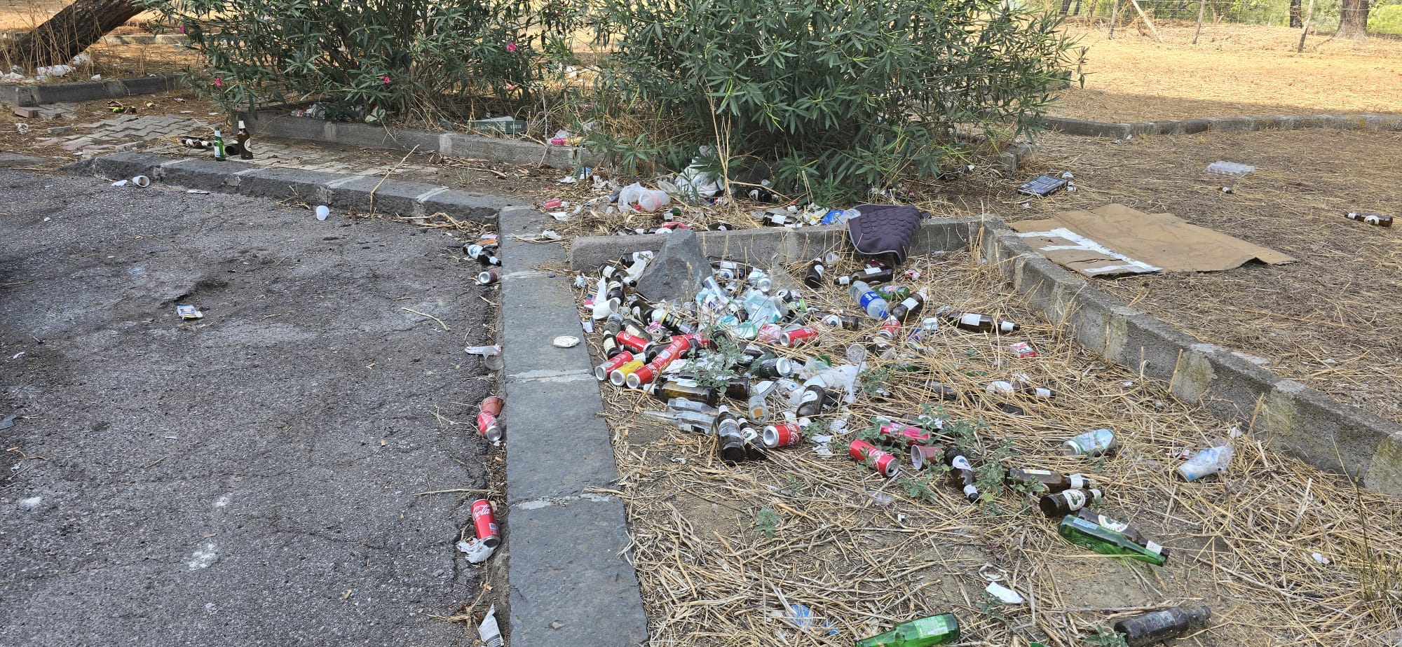 Paternò, degrado e attività sospette a Piazza Cesarea: la segnalazione dei cittadini
