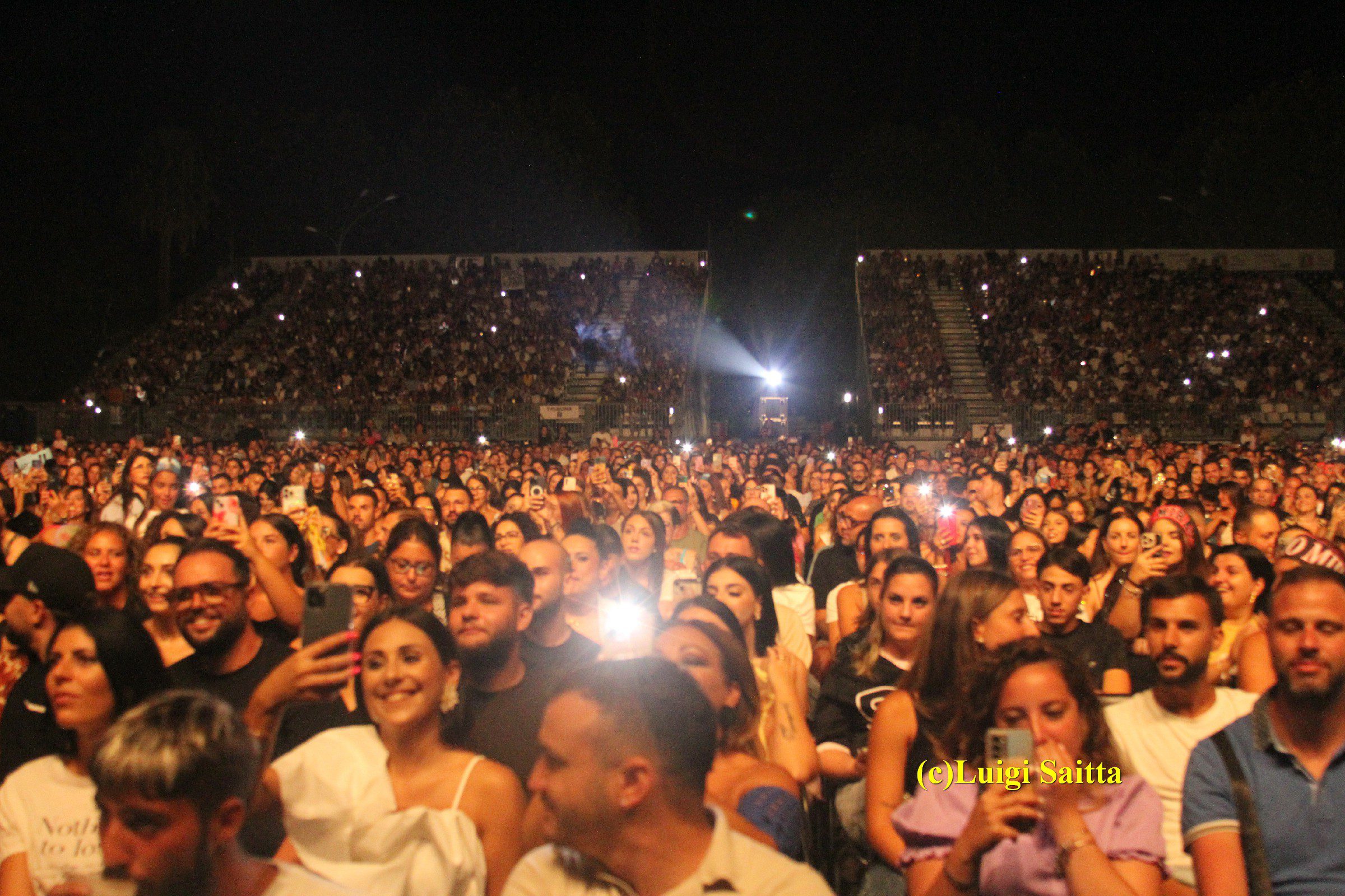 CATANIA: ROSARIO MIRAGGIO CANTA E INCANTA ALLA VILLA BELLINI – LE FOTO