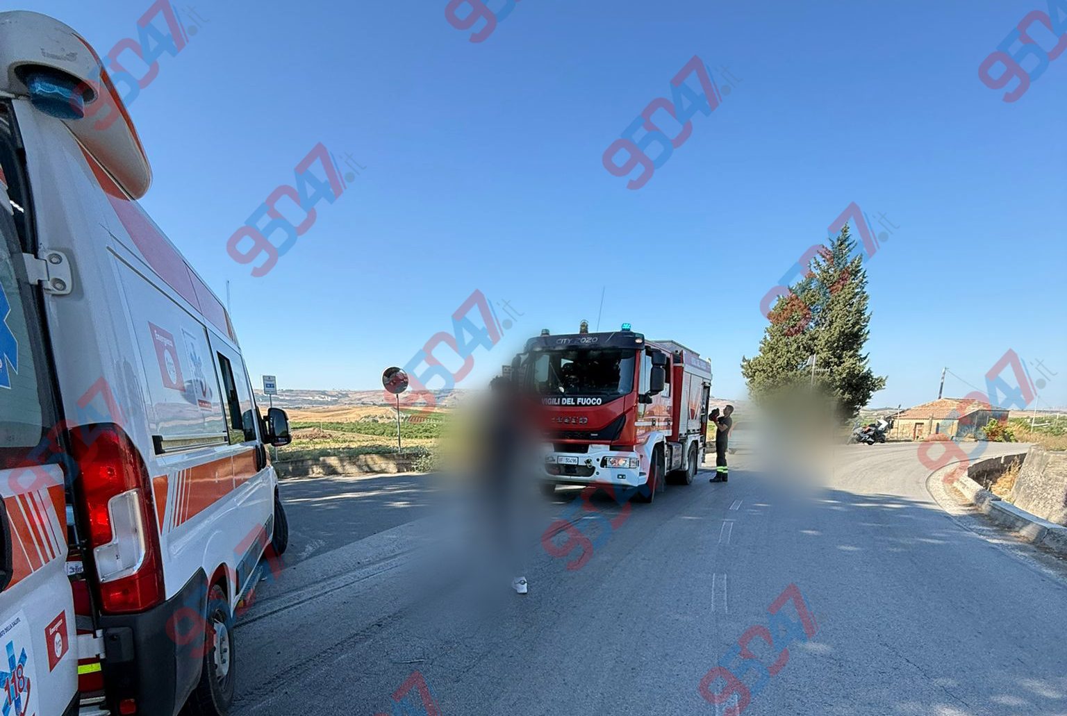 INCIDENTE TIR SI RIBALTA NEI PRESSI DI PALAGONIA: AUTISTA FERITO